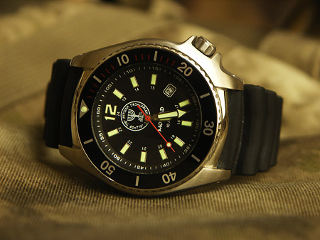 montre Adi Mossad