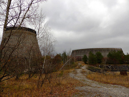Tours de refroidissement inachevées Chernobyljpg