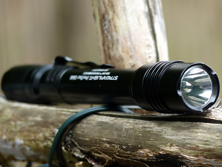 Streamlight PT 2AA : vue de face