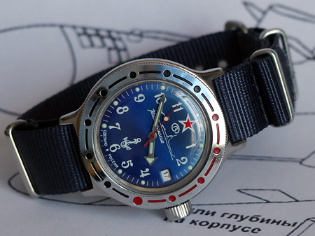 Montre Vostok Amphibia aux couleurs des sous-marins de l'armée russe